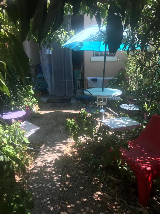 Joli Studio Avec Jardinet Avignon Exterior photo